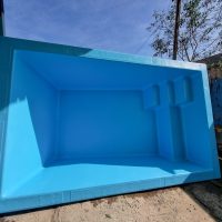 Piscina de fibra de vidrio Fibro Splash modelo Fiordo de 4 x 2.5 metros azul